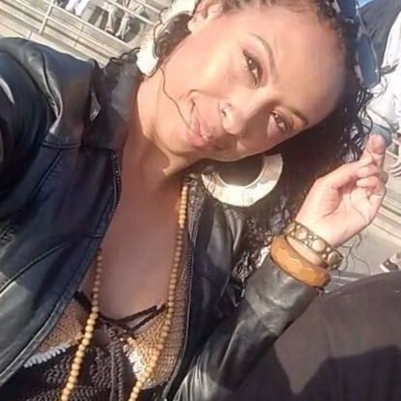 Meet your Posher, Shani - Picture 1 of 1